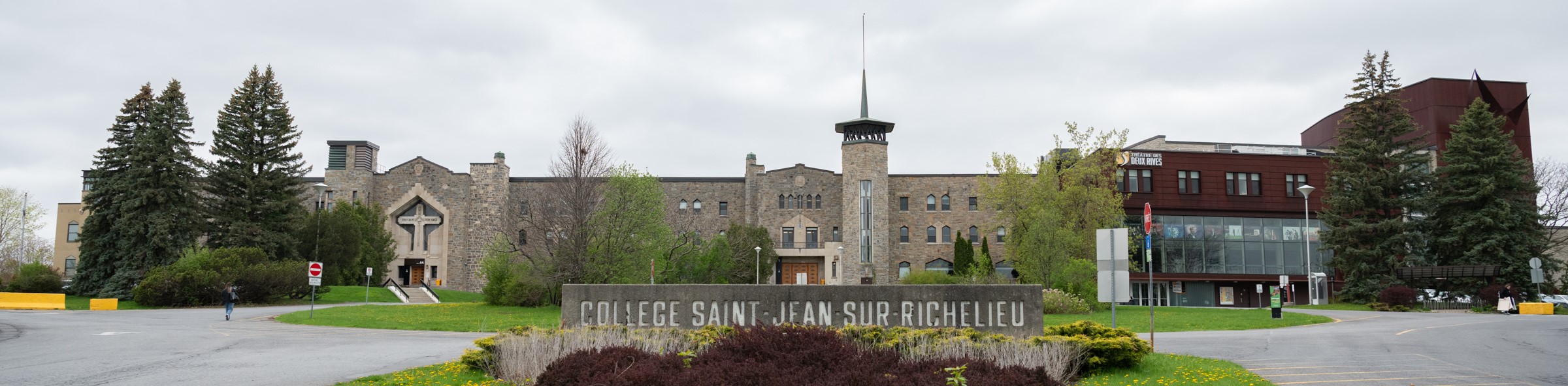devant Cegep